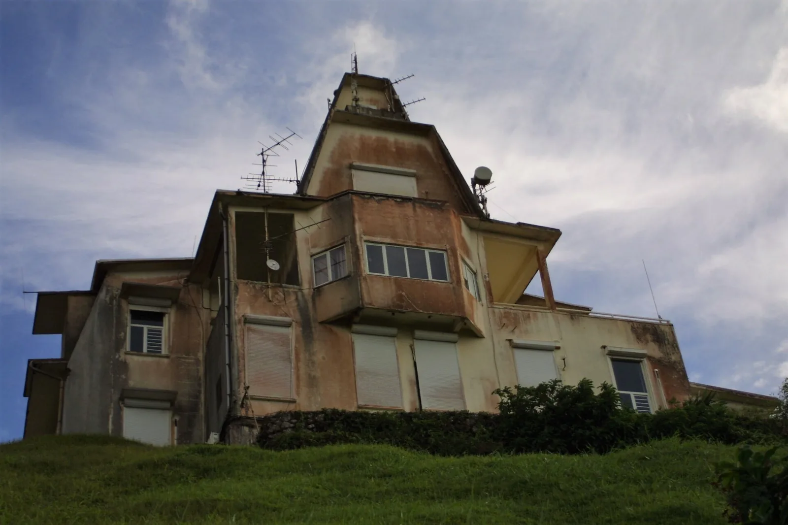 Observatoire volcanologique et sismologique du Morne des Cadets, Fonds-Saint-Denis, Martinique
